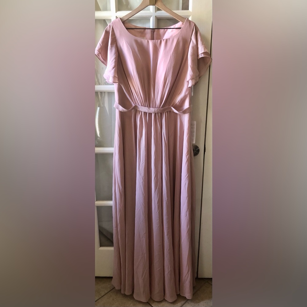 Women’s elegant short sleeve floor length chiffon dress in Dusty Rose